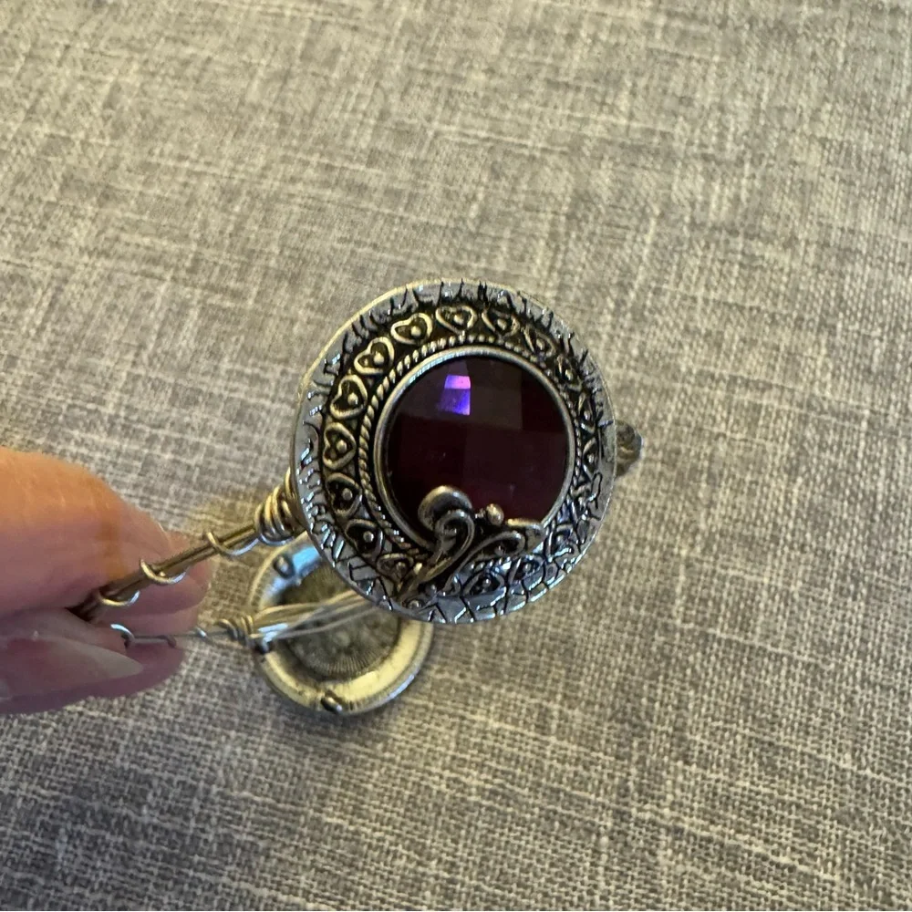 Bracelet Featuring 2 Ornate Silver Filigree Setting With Faceted Purple Glass - Picture 9 of 11